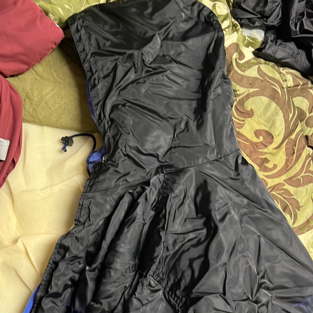 Guess windbreaker hoodie